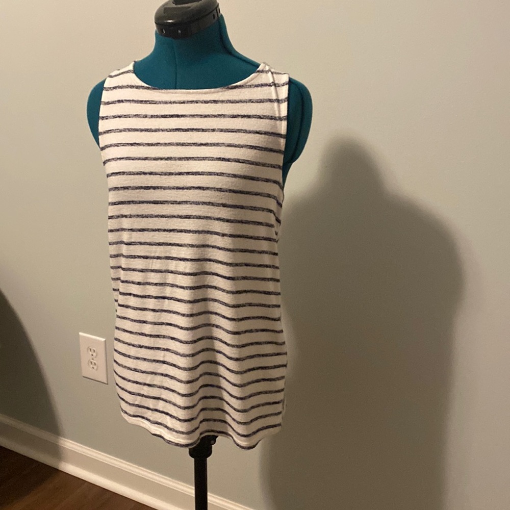 Banana Republic Womens cross back tank.